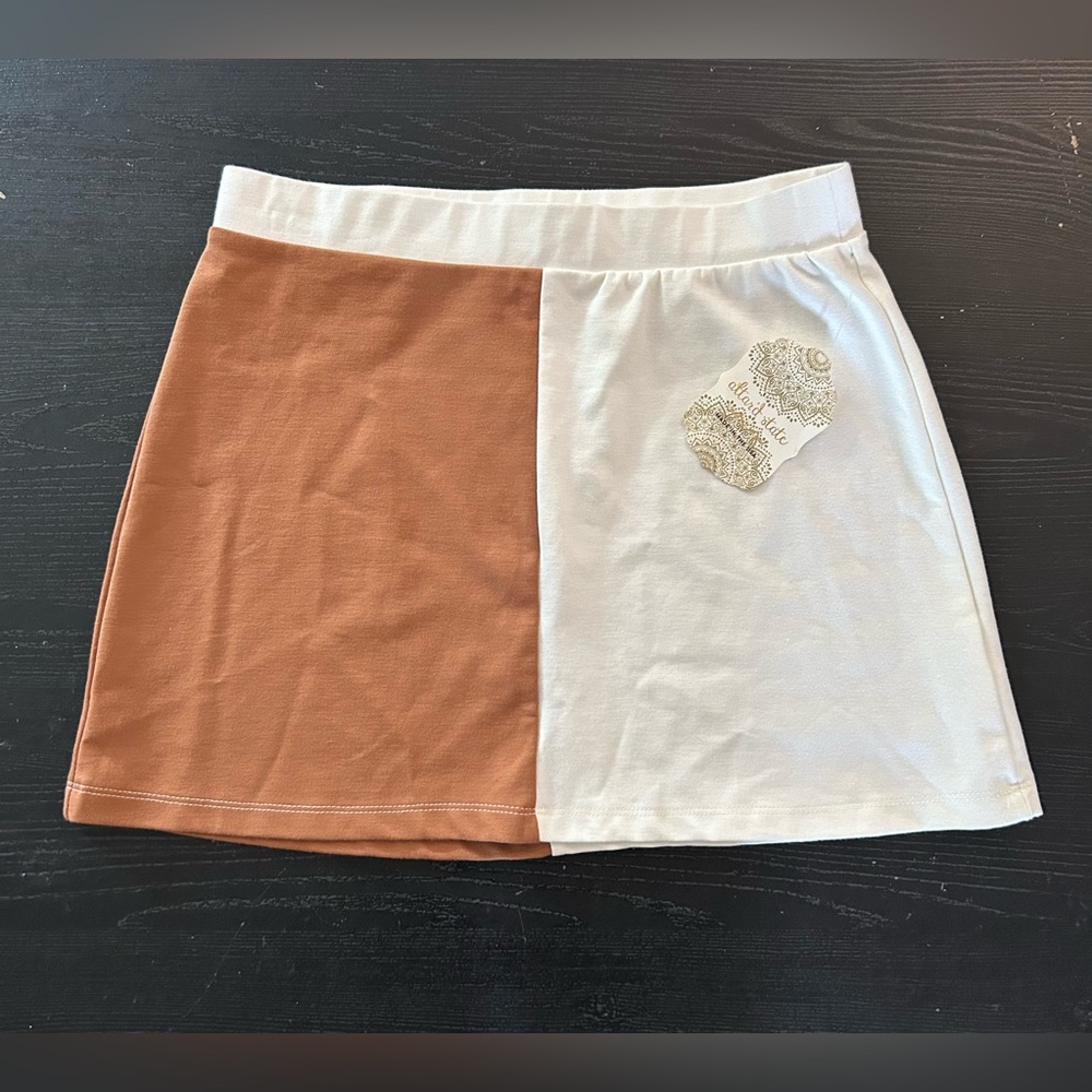 Small Two-Tone Tan and White Women's Mini Skirt by Altar’d State - NWT
